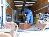 松元サービスの美術品輸送 骨董品のトラック輸送 4tエアサス パワーゲート車
